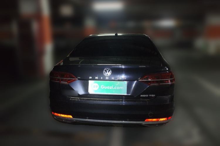 Used Volkswagen Phideon 2018 Revised Version 380TSI Two-Wheel Drive Business Edition Rear