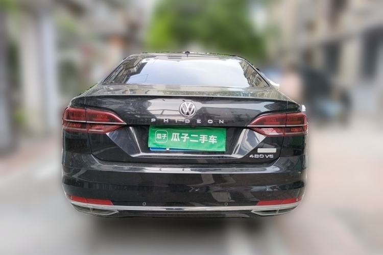 Used Volkswagen Phideon 2018 Revised Version 380TSI Two-Wheel Drive Business Edition Rear