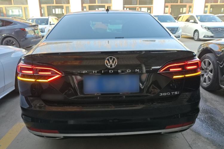 Used Volkswagen Phideon 2018 Revised Version 380TSI Two-Wheel Drive Business Edition Rear
