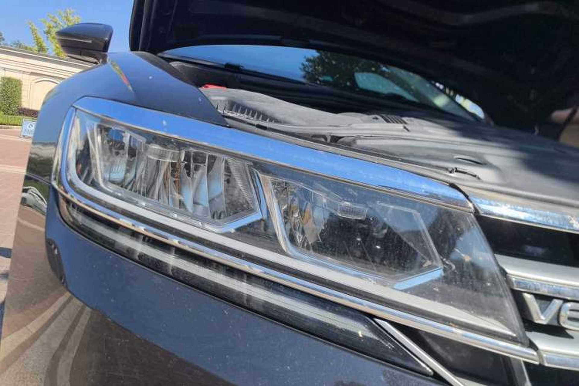 Used Volkswagen Phideon 2018 Revised Version 380TSI Two-Wheel Drive Business Edition Right Front Headlight