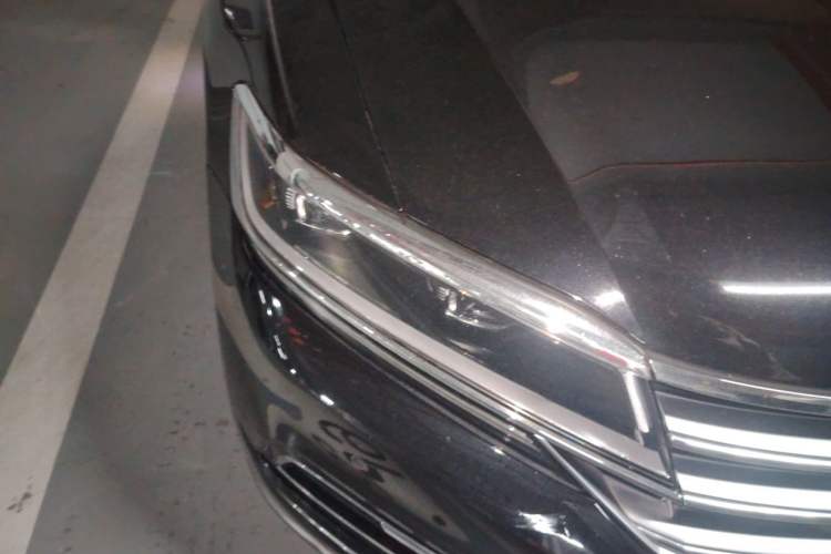 Used Volkswagen Phideon 2018 Revised Version 380TSI Two-Wheel Drive Business Edition Right Front Headlight