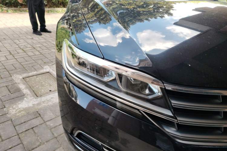 Used Volkswagen Phideon 2018 Revised Version 380TSI Two-Wheel Drive Business Edition Right Front Headlight
