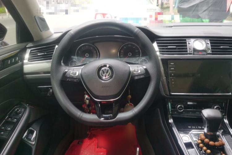 Used Volkswagen Phideon 2018 Revised Version 380TSI Two-Wheel Drive Business Edition Steering Wheel
