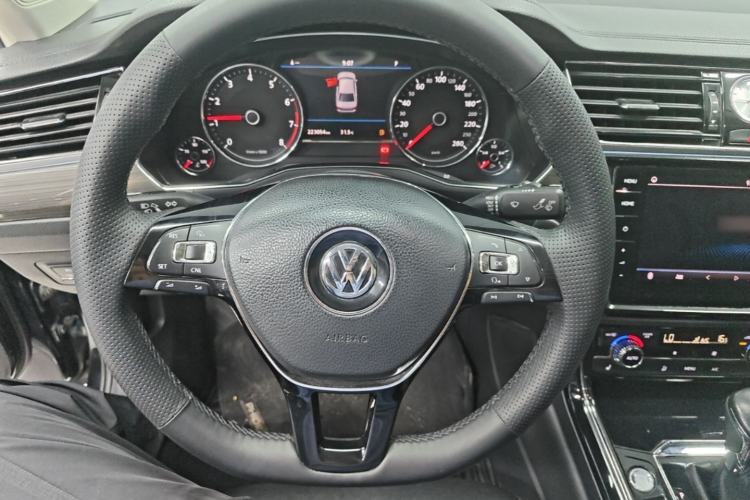 Used Volkswagen Phideon 2018 Revised Version 380TSI Two-Wheel Drive Business Edition Steering Wheel