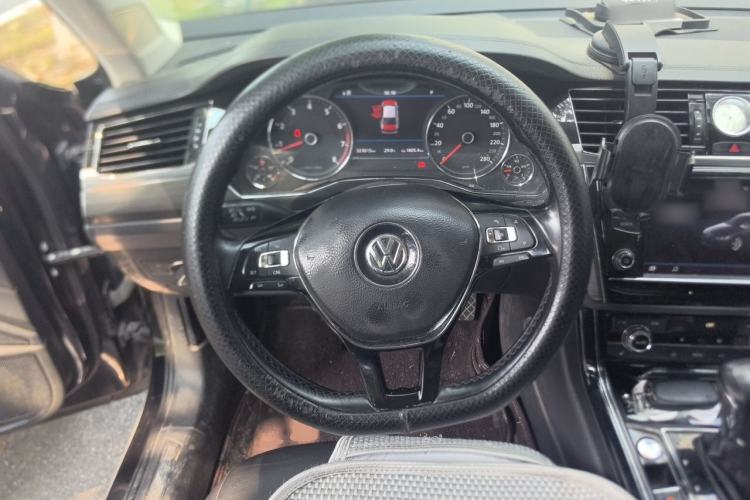 Used Volkswagen Phideon 2018 380TSI Two-Wheel Drive Business Edition Steering Wheel