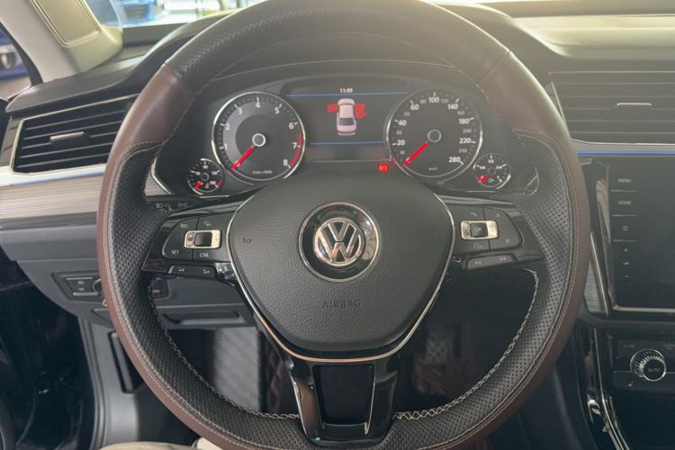 Used Volkswagen Phideon 2018 Revised Version 380TSI Two-Wheel Drive Business Edition Steering Wheel