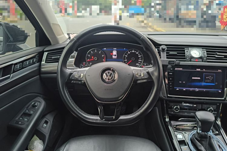 Used Volkswagen Phideon 2018 Revised Version 380TSI Two-Wheel Drive Business Edition Steering Wheel