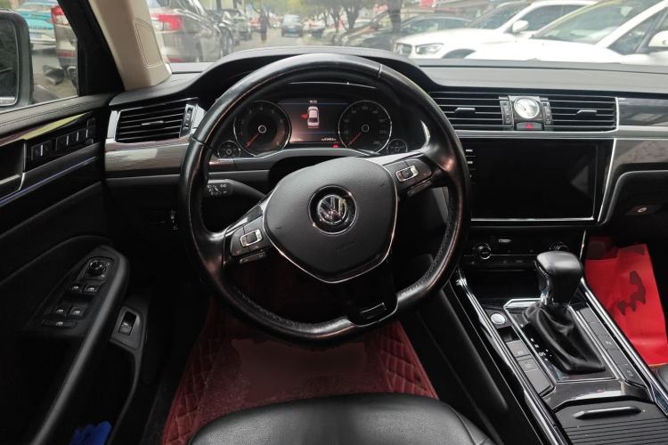 Used Volkswagen Phideon 2018 Revised Version 380TSI Two-Wheel Drive Business Edition Steering Wheel