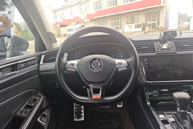 Used Volkswagen Phideon 2018 Revised Version 380TSI Two-Wheel Drive Business Edition Steering Wheel