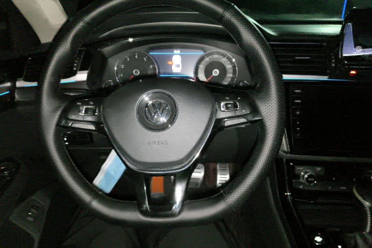 Used Volkswagen Phideon 2018 Revised Version 380TSI Two-Wheel Drive Business Edition Steering Wheel