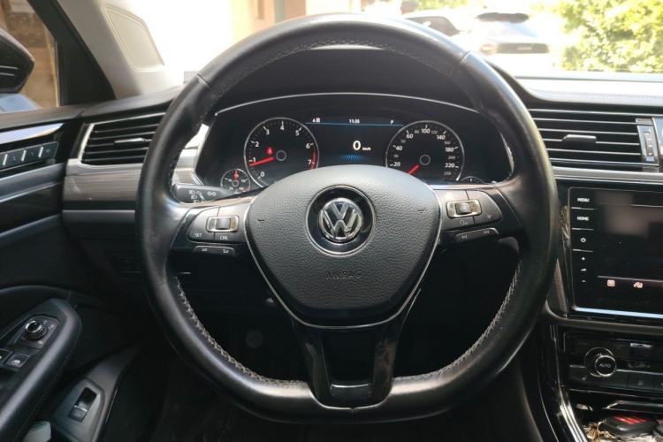 Used Volkswagen Phideon 2018 Revised Version 380TSI Two-Wheel Drive Business Edition Steering Wheel
