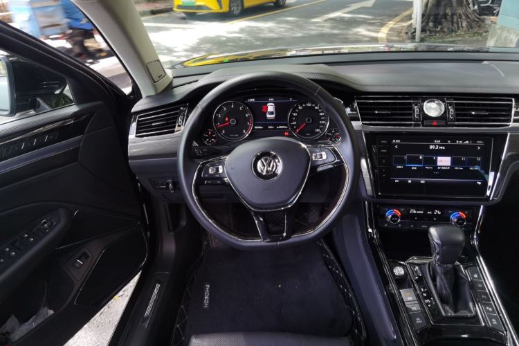 Used Volkswagen Phideon 2018 Revised Version 380TSI Two-Wheel-Drive Flagship Edition Steering Wheel