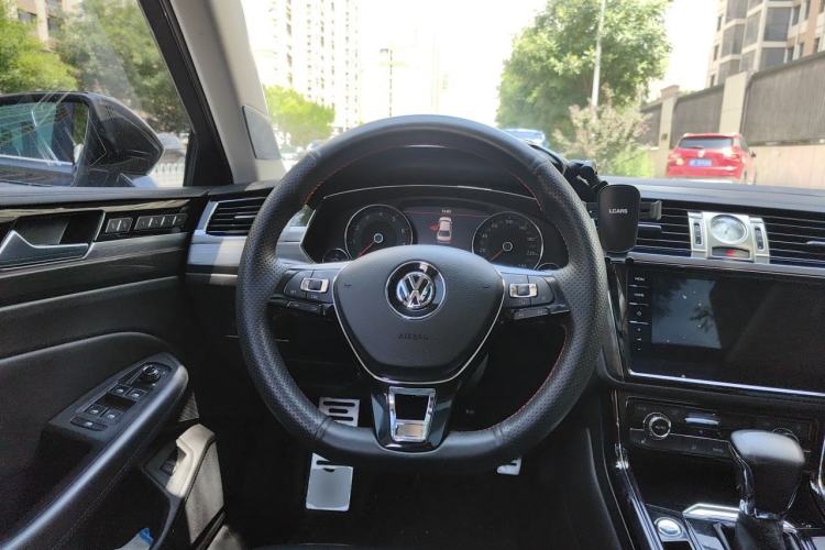 Used Volkswagen Phideon 2018 Revised Version 380TSI Two-Wheel Drive Business Edition Steering Wheel