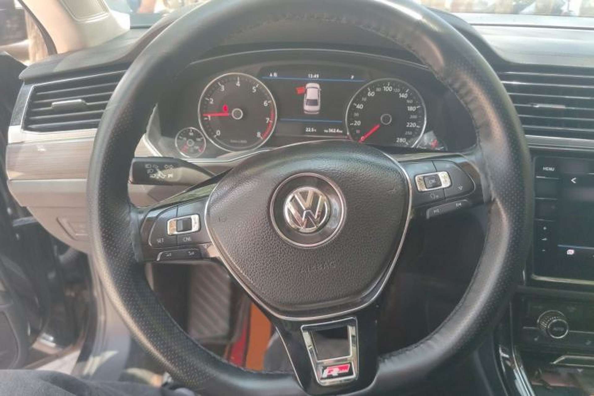Used Volkswagen Phideon 2018 Revised Version 380TSI Two-Wheel Drive Business Edition Steering Wheel