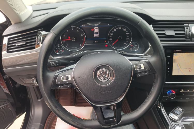 Used Volkswagen Phideon 2018 Revised Version 380TSI Two-Wheel Drive Business Edition Steering Wheel