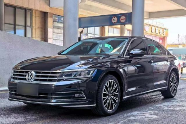 Ojetý Volkswagen Phideon 2018 Revised Version 380TSI Two-Wheel Drive Business Edition