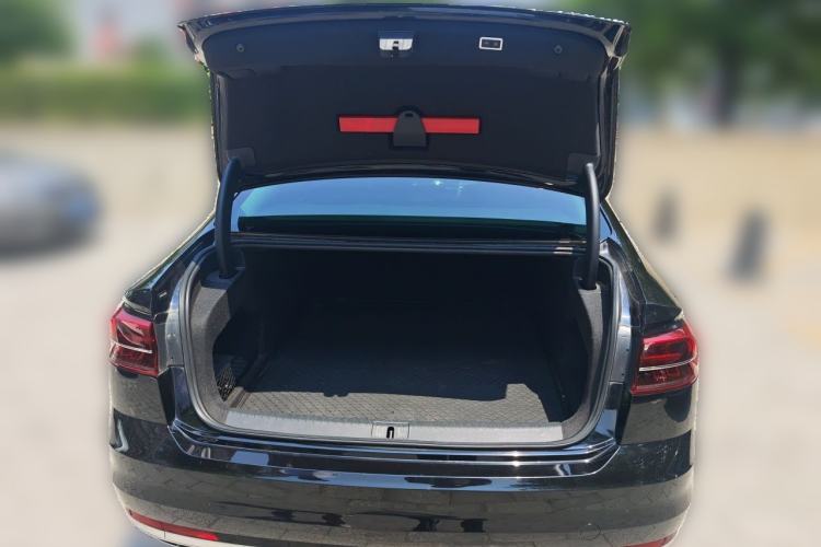 Used Volkswagen Phideon 2018 Revised Version 380TSI Two-Wheel Drive Business Edition Trunk