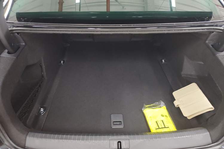 Used Volkswagen Phideon 2018 Revised Version 380TSI Two-Wheel Drive Business Edition
