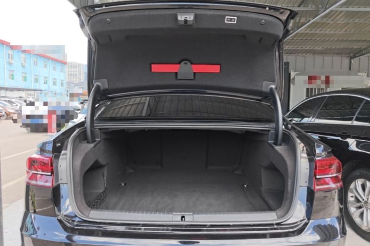Used Volkswagen Phideon 2018 Revised Version 380TSI Two-Wheel Drive Business Edition Trunk