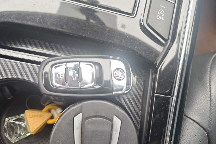 Used Volkswagen Phideon 2018 Revised Version 380TSI Two-Wheel Drive Business Edition Vehicle Key