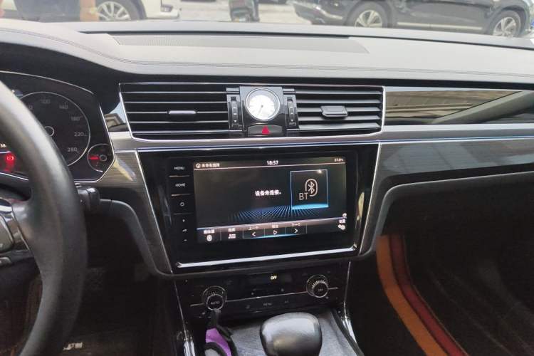 Used Volkswagen Phideon 2018 380TSI Two-Wheel Drive Business Edition Audio And AC Panel