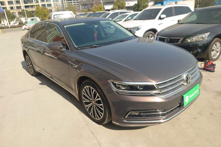 Used Volkswagen Phideon 2018 Revised Version 380TSI Two-Wheel Drive Business Edition Exterior 1