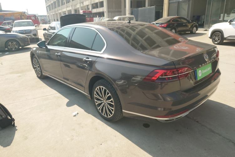 Used Volkswagen Phideon 2018 Revised Version 380TSI Two-Wheel Drive Business Edition Exterior 2