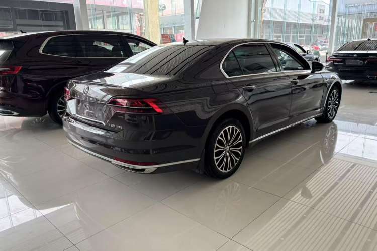 Used Volkswagen Phideon 2018 Revised Version 380TSI Two-Wheel Drive Business Edition Exterior 5