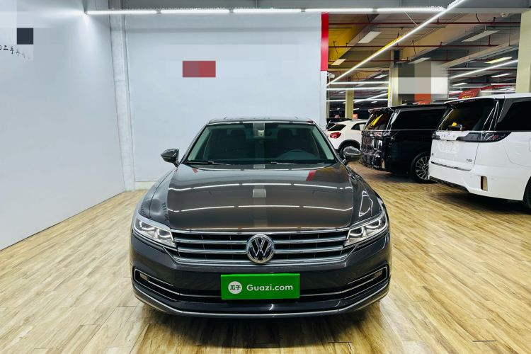 Used Volkswagen Phideon 2018 Revised Version 380TSI Two-Wheel Drive Business Edition Front