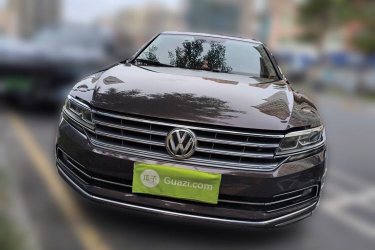 Used Volkswagen Phideon 2018 Revised Version 380TSI Two-Wheel Drive Business Edition Front
