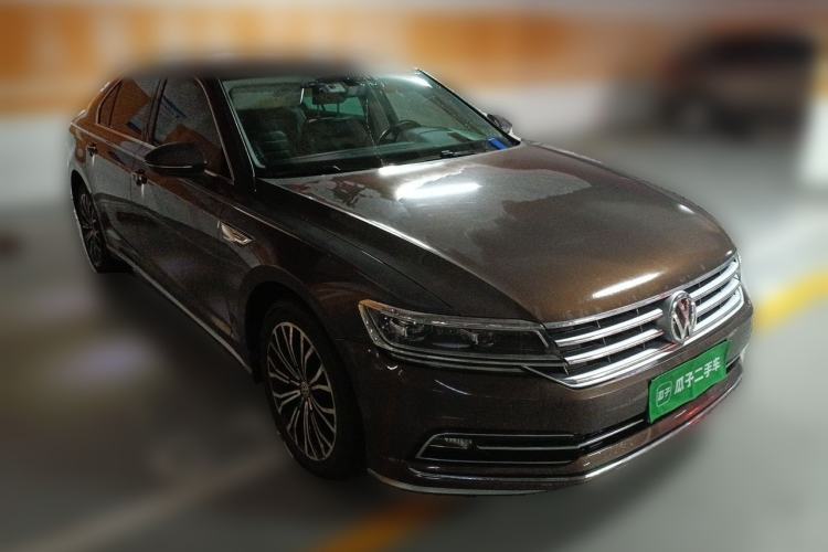Used Volkswagen Phideon 2018 Revised Version 380TSI Two-Wheel Drive Business Edition Front Right 45 Deg