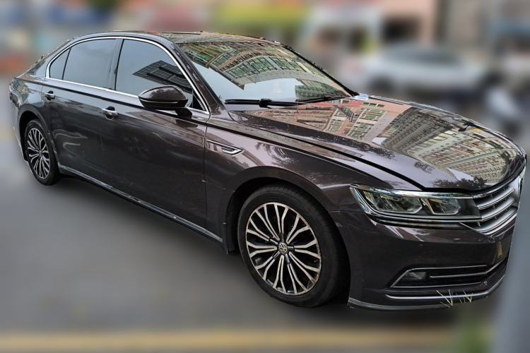Used Volkswagen Phideon 2018 Revised Version 380TSI Two-Wheel Drive Business Edition Front Right 45 Deg