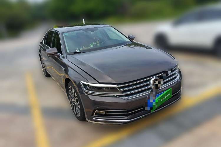 Used Volkswagen Phideon 2018 Revised Version 380TSI Two-Wheel Drive Business Edition Front Right 45 Deg