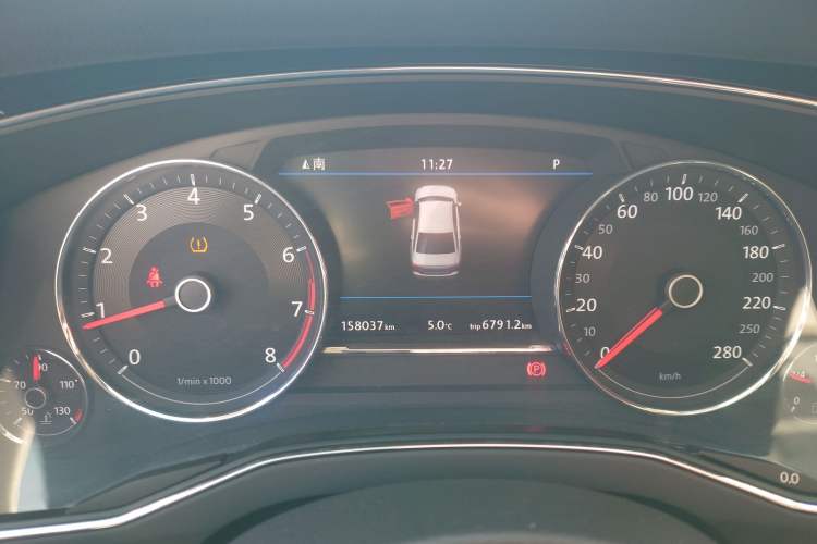 Used Volkswagen Phideon 2018 Revised Version 380TSI Two-Wheel Drive Business Edition Instrument Cluster