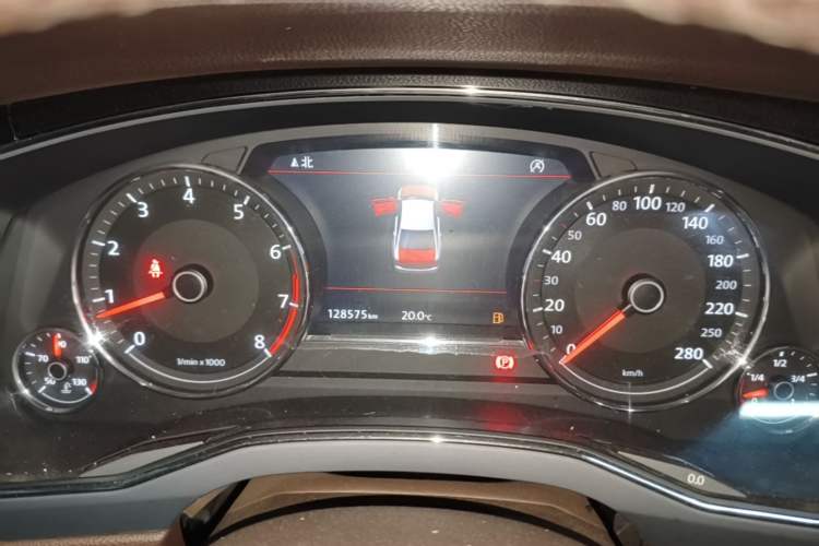 Used Volkswagen Phideon 2018 Revised Version 380TSI Two-Wheel-Drive Flagship Edition Instrument Cluster