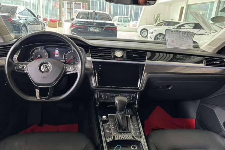 Used Volkswagen Phideon 2018 Revised Version 380TSI Two-Wheel Drive Business Edition Interior 1