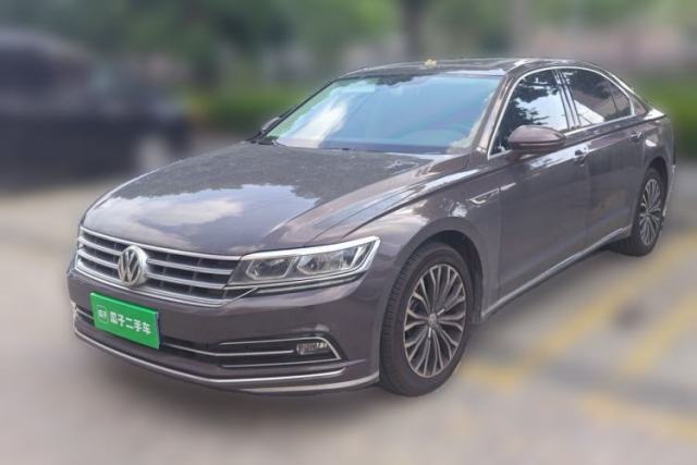Ojetý Volkswagen Phideon 2018 Revised Version 380TSI Two-Wheel Drive Business Edition