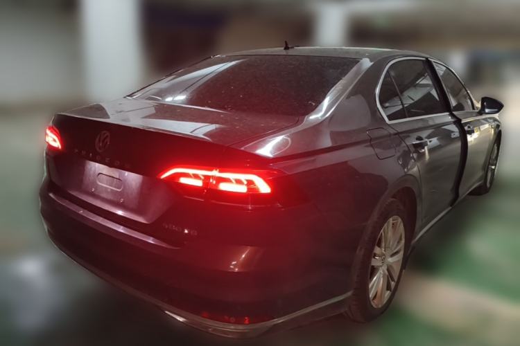 Used Volkswagen Phideon 2018 Revised Version 380TSI Two-Wheel-Drive Flagship Edition Rear Right 45 Deg
