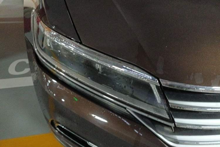 Used Volkswagen Phideon 2018 Revised Version 380TSI Two-Wheel Drive Business Edition Right Front Headlight