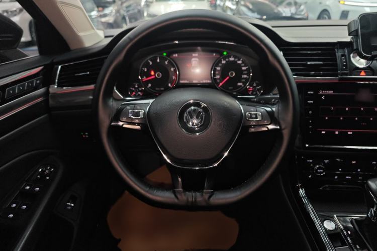 Used Volkswagen Phideon 2018 Revised Version 380TSI Two-Wheel Drive Business Edition Steering Wheel