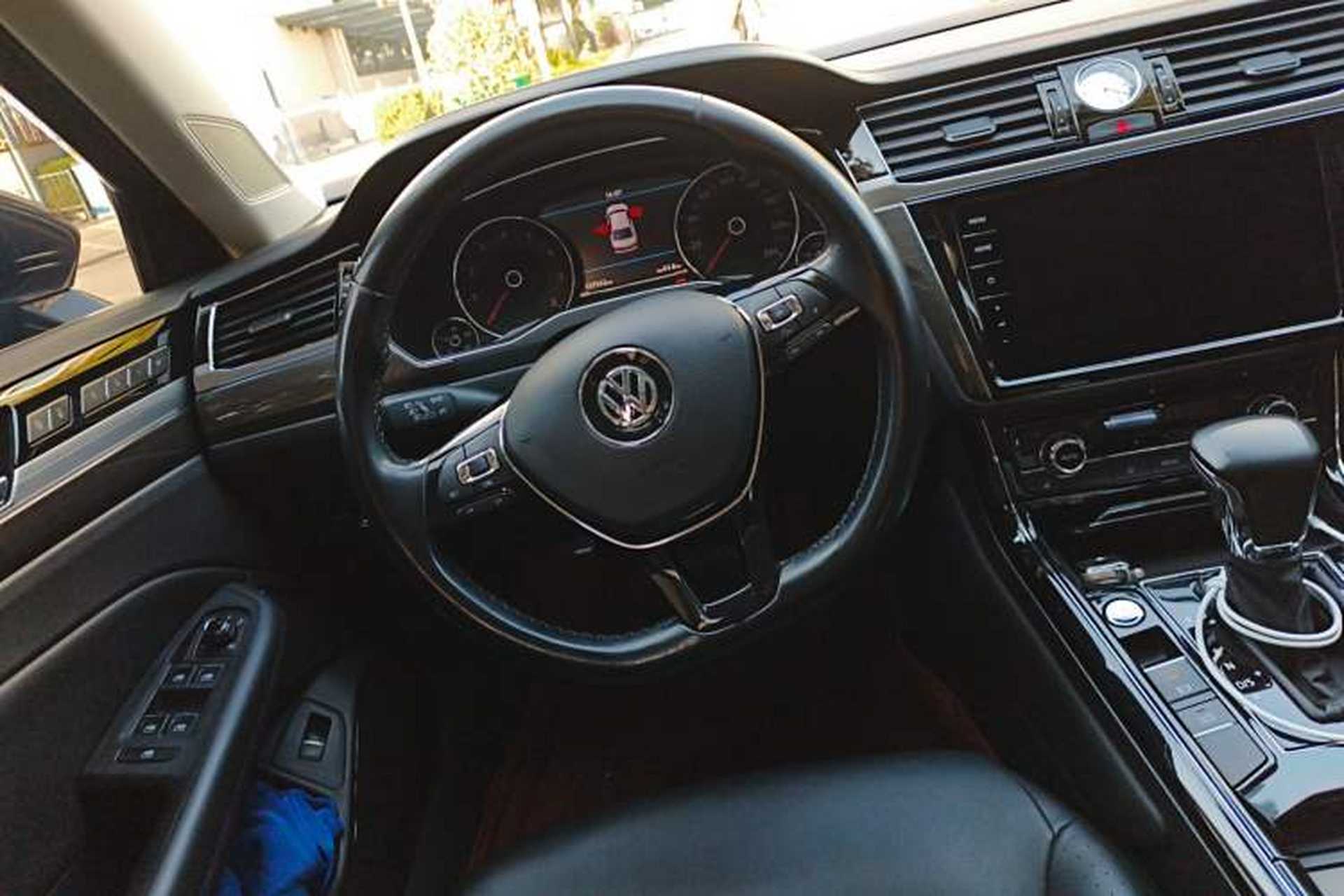 Used Volkswagen Phideon 2018 Revised Version 380TSI Two-Wheel Drive Business Edition Steering Wheel