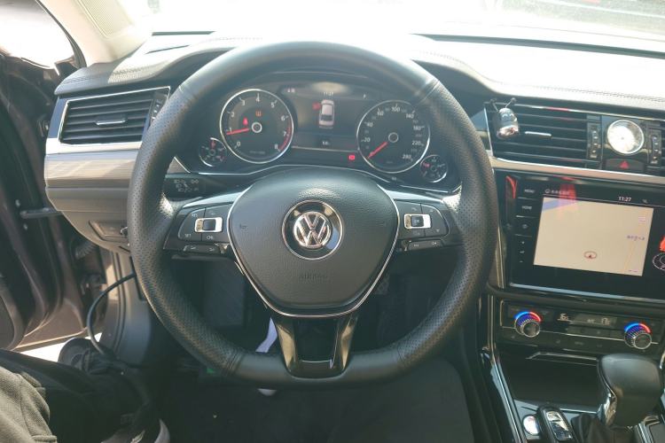 Used Volkswagen Phideon 2018 Revised Version 380TSI Two-Wheel Drive Business Edition Steering Wheel
