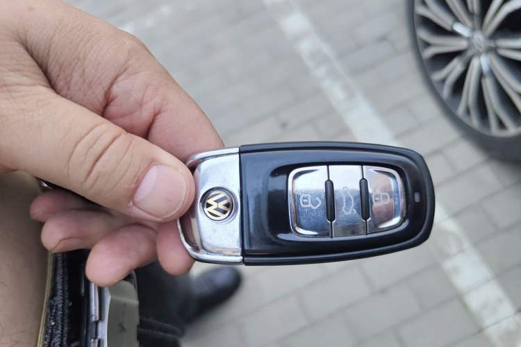 Used Volkswagen Phideon 2018 380TSI Two-Wheel Drive Business Edition Vehicle Key