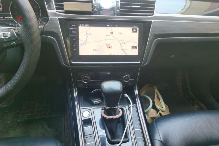 Used Volkswagen Phideon 2018 Revised Version 380TSI Two-Wheel Drive Business Edition Audio And AC Panel