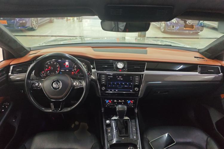Used Volkswagen Phideon 2018 380TSI Two-Wheel Drive Business Edition Center Console