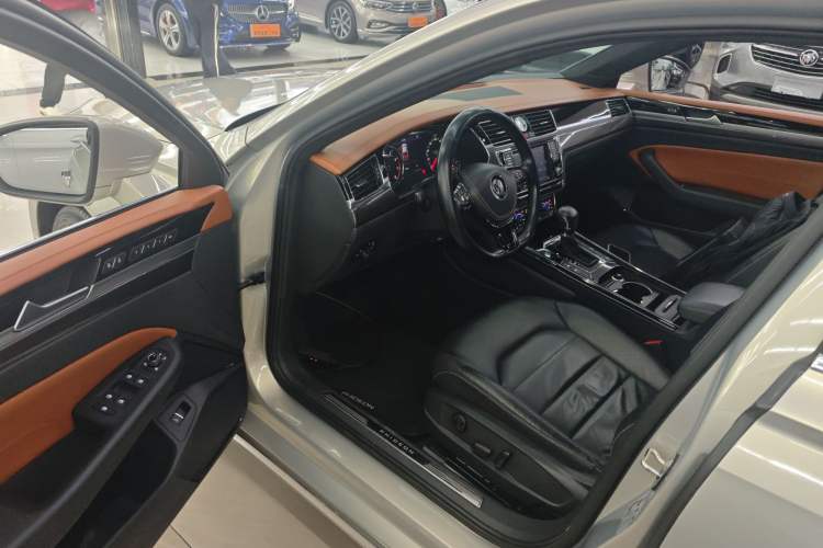 Used Volkswagen Phideon 2018 380TSI Two-Wheel Drive Business Edition Driver Seat
