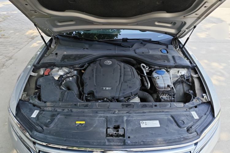 Used Volkswagen Phideon 2018 Revised Version 380TSI Two-Wheel Drive Business Edition Engine Bay