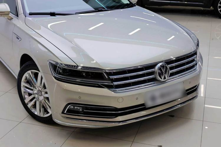 Used Volkswagen Phideon 2018 Revised Version 380TSI Two-Wheel-Drive Flagship Edition Exterior 10