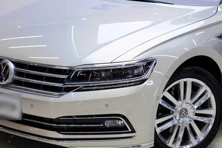 Used Volkswagen Phideon 2018 Revised Version 380TSI Two-Wheel-Drive Flagship Edition Exterior 9