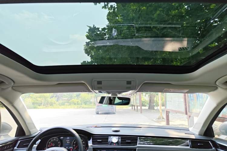 Used Volkswagen Phideon 2018 Revised Version 380TSI Two-Wheel Drive Business Edition Headliner